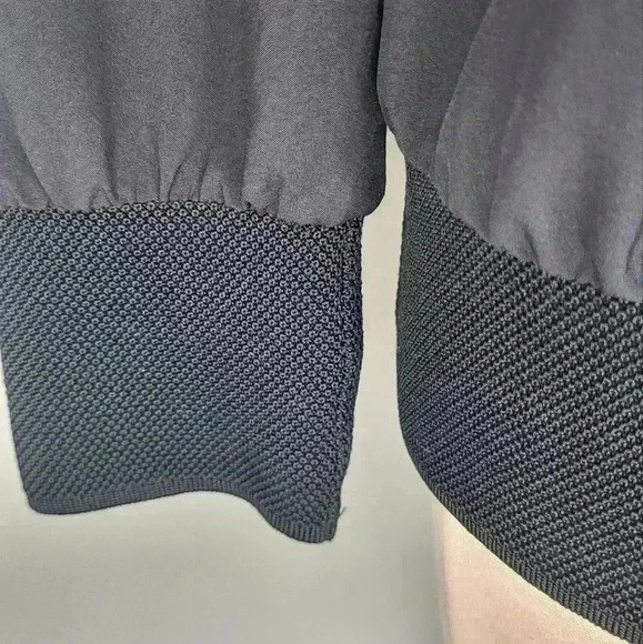 Fabletics Lola Long Sleeve Athletic Top M Crew Neck Pullover Activewear Black - Picture 3 of 10